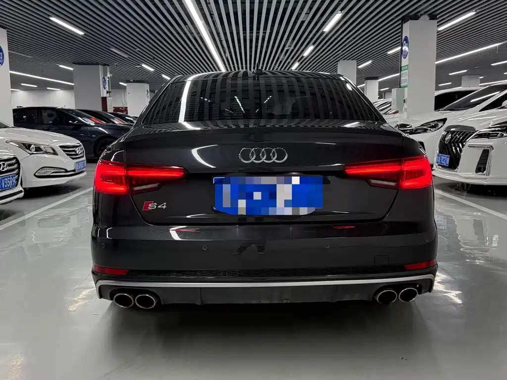 Audi S4 — фото 5