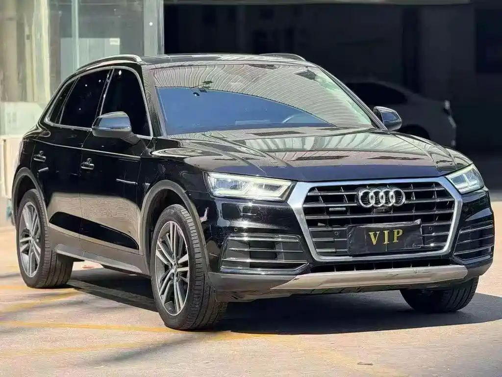 Audi Q5L — фото 3