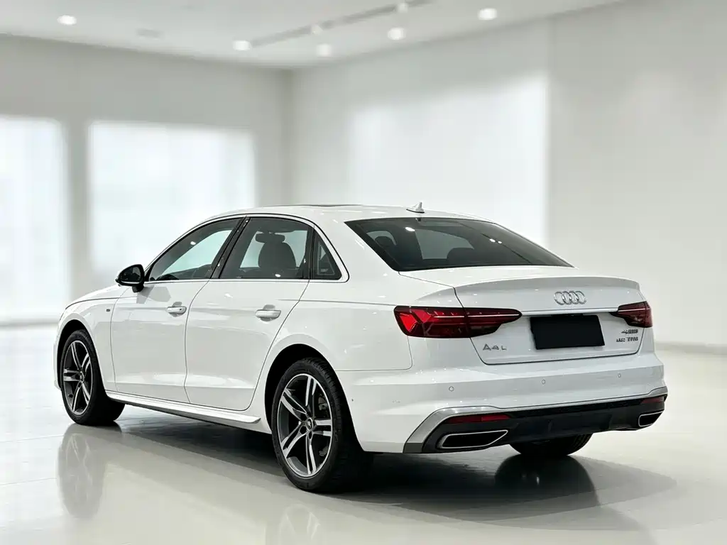 Audi A4L — фото 4