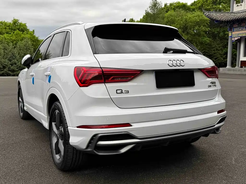 Audi Q3 — фото 4