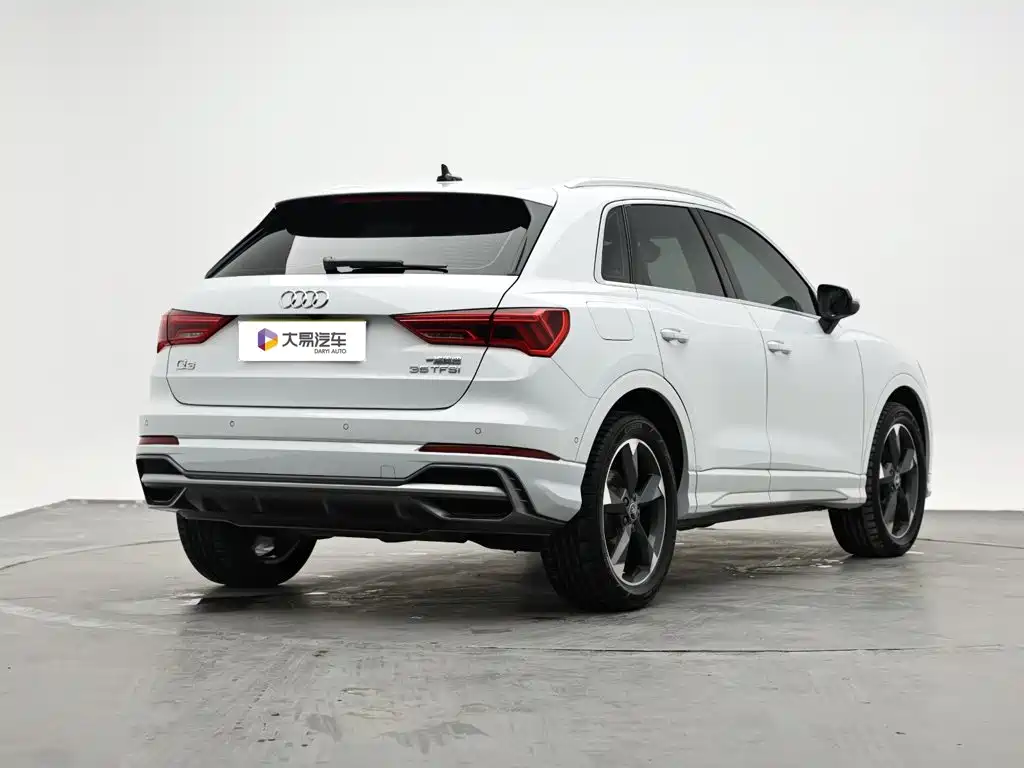 Audi Q3 — фото 3