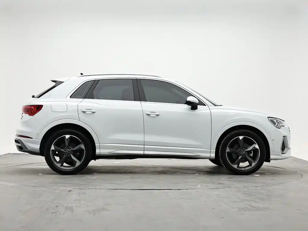 Audi Q3 — фото 5