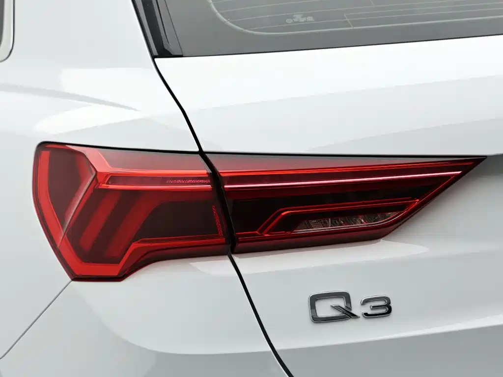 Audi Q3 — фото 7