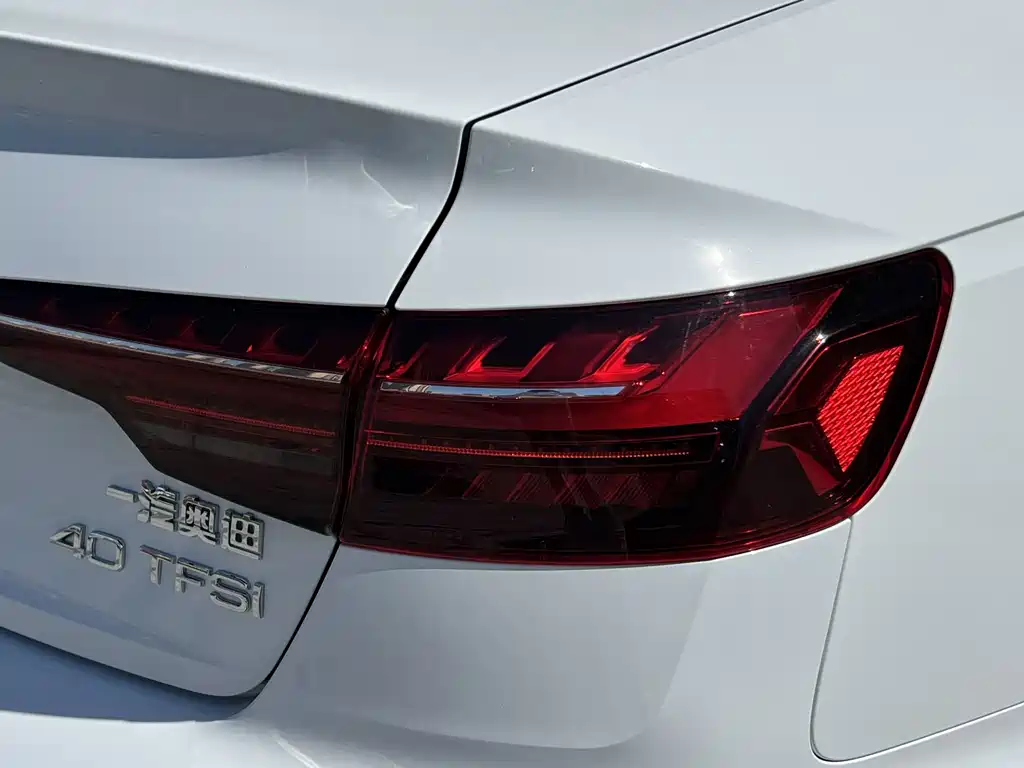 Audi A4L — фото 5
