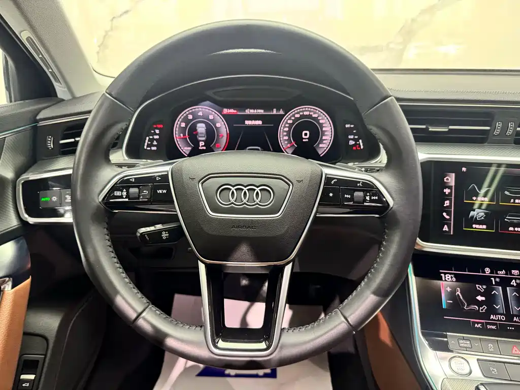 Audi A6L — фото 10