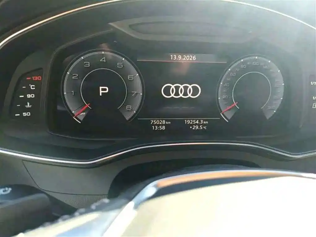 Audi A6L — фото 10
