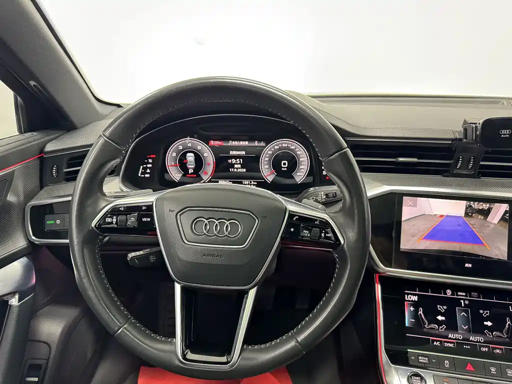 Audi A6L — фото 10