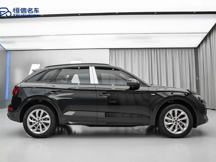 Audi Q5L — фото 4