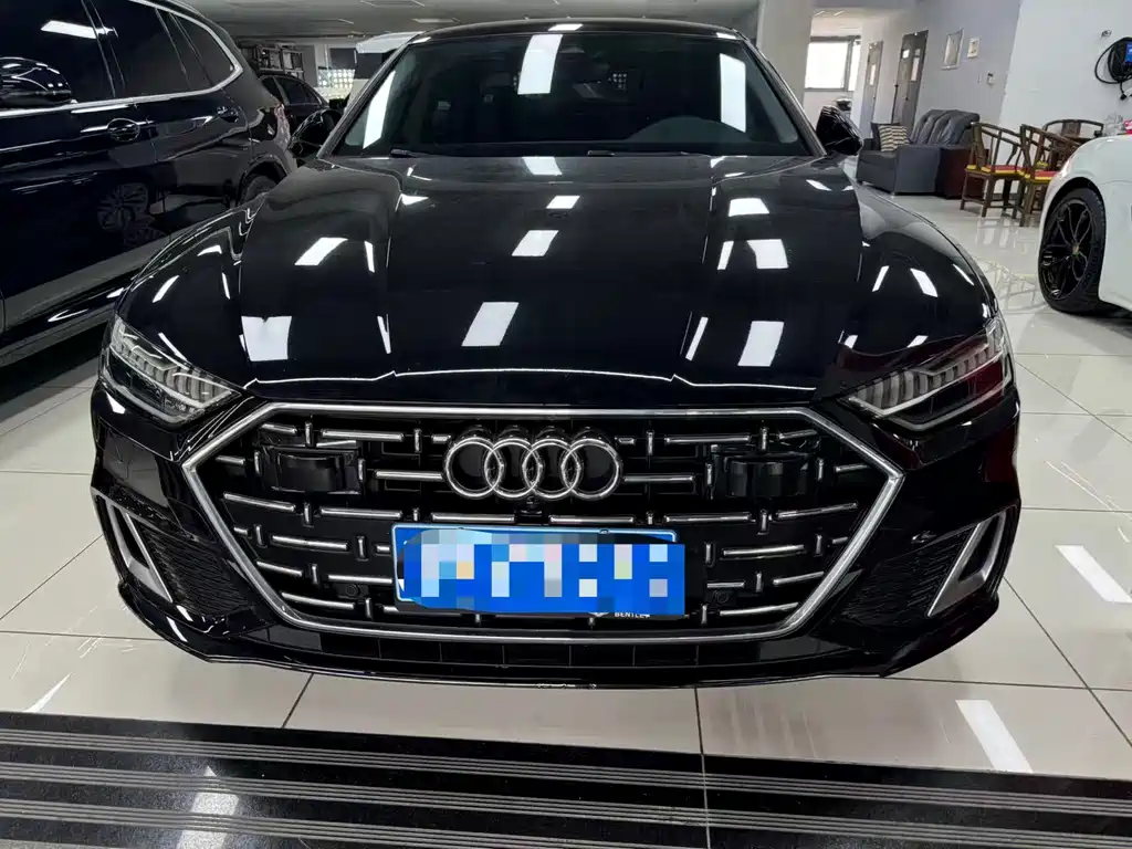 Audi A7L — фото 2