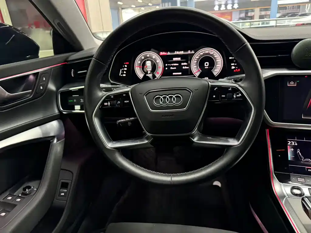 Audi A7L — фото 5