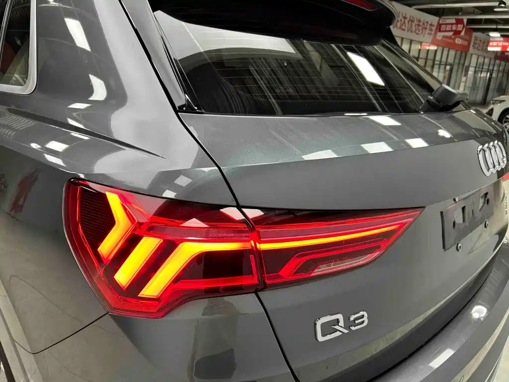 Audi Q3 — фото 24