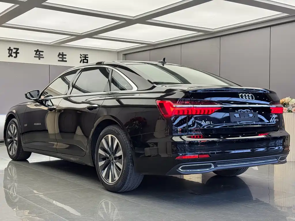 Audi A6L — фото 11