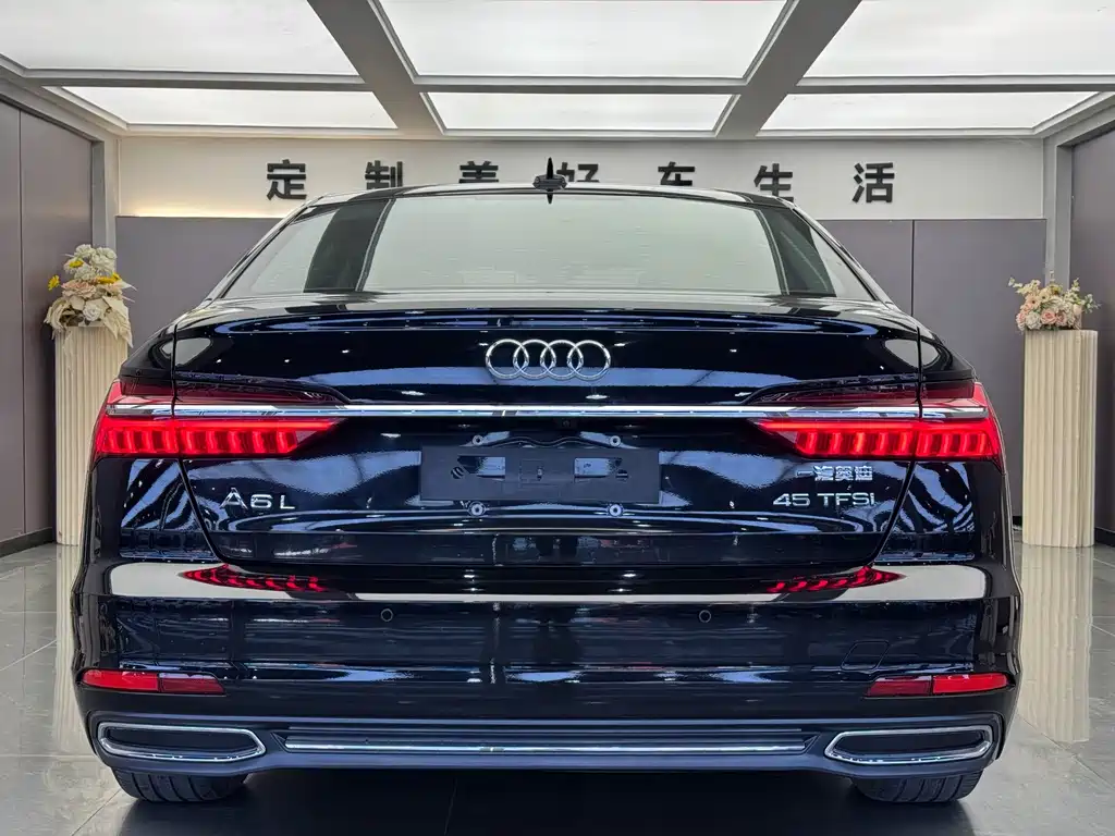 Audi A6L — фото 10