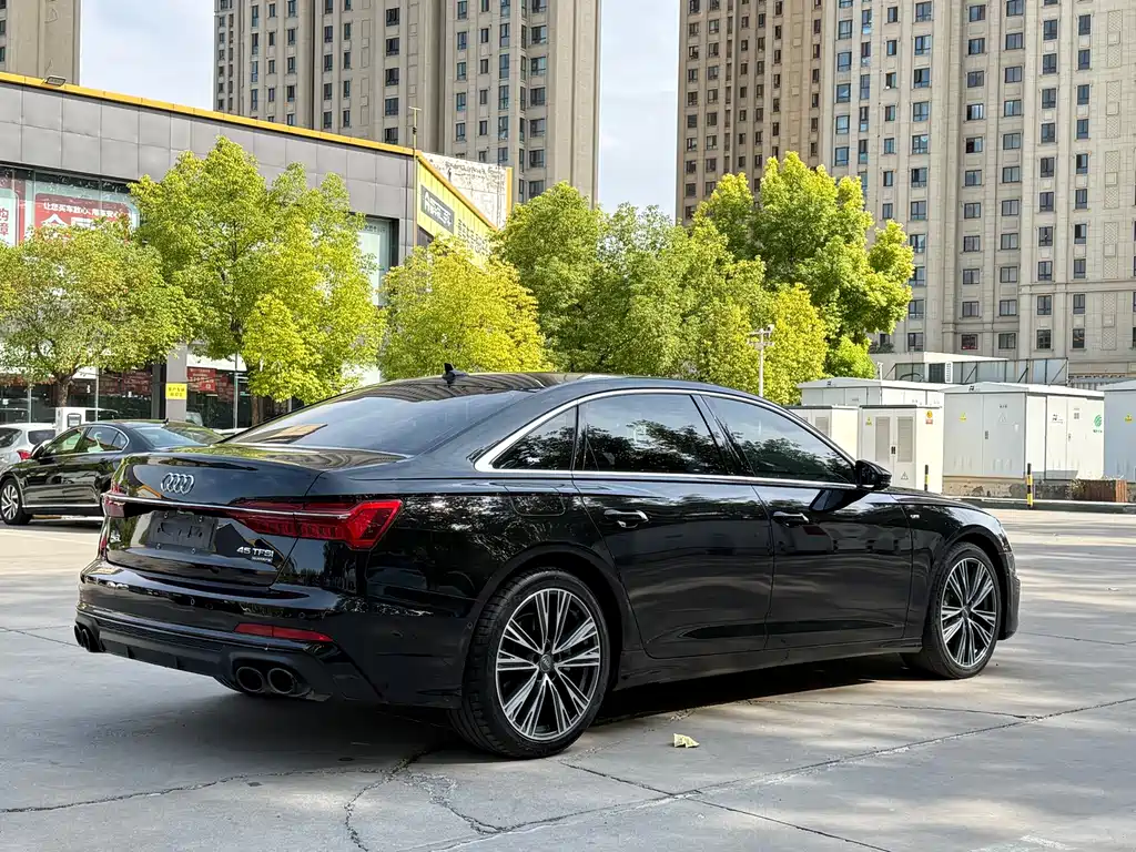 Audi A6L — фото 7