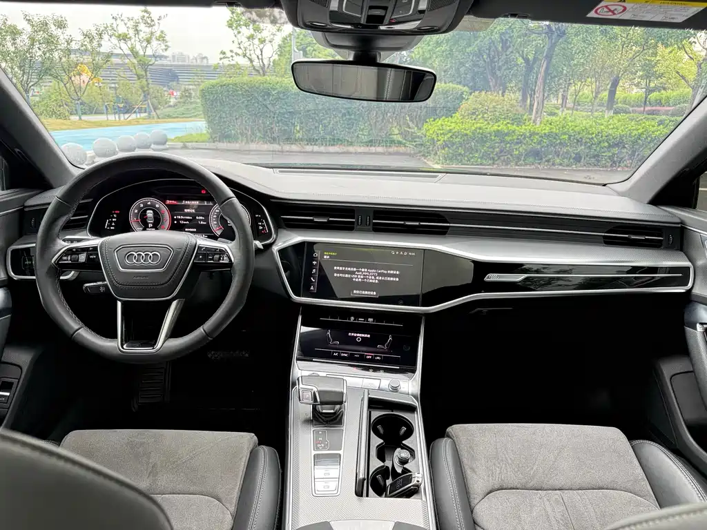 Audi A6L — фото 6