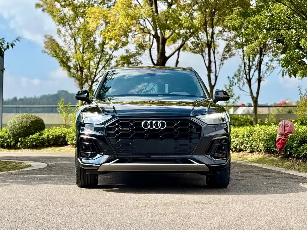 Audi Q5L — фото 2