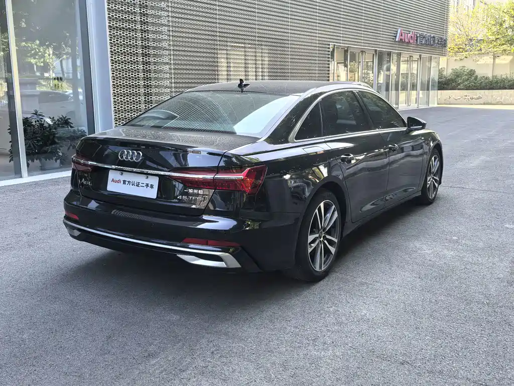Audi A6L — фото 2