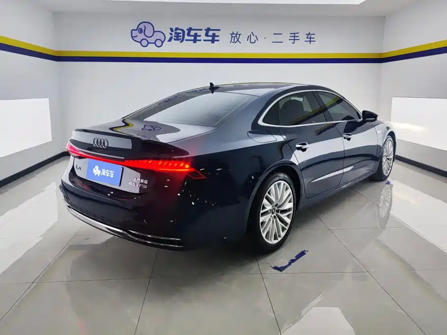 Audi A7L — фото 3