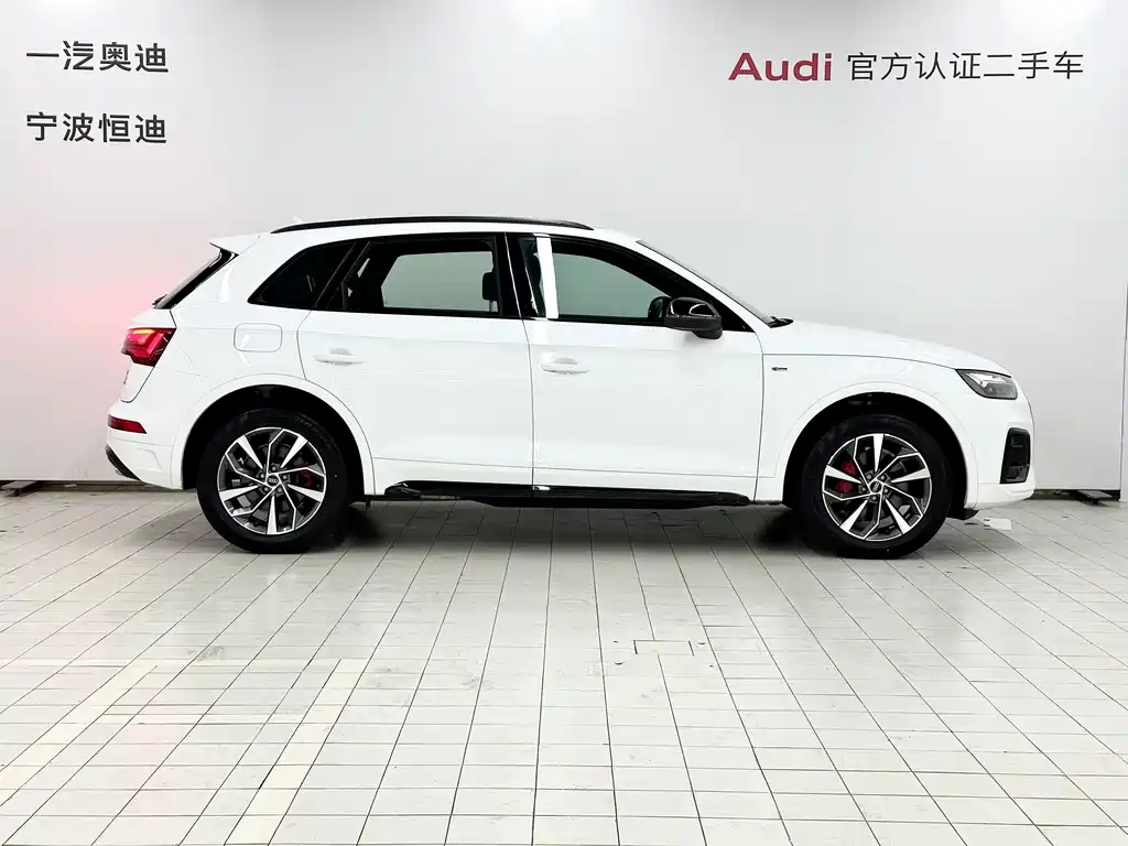 Audi Q5L — фото 3