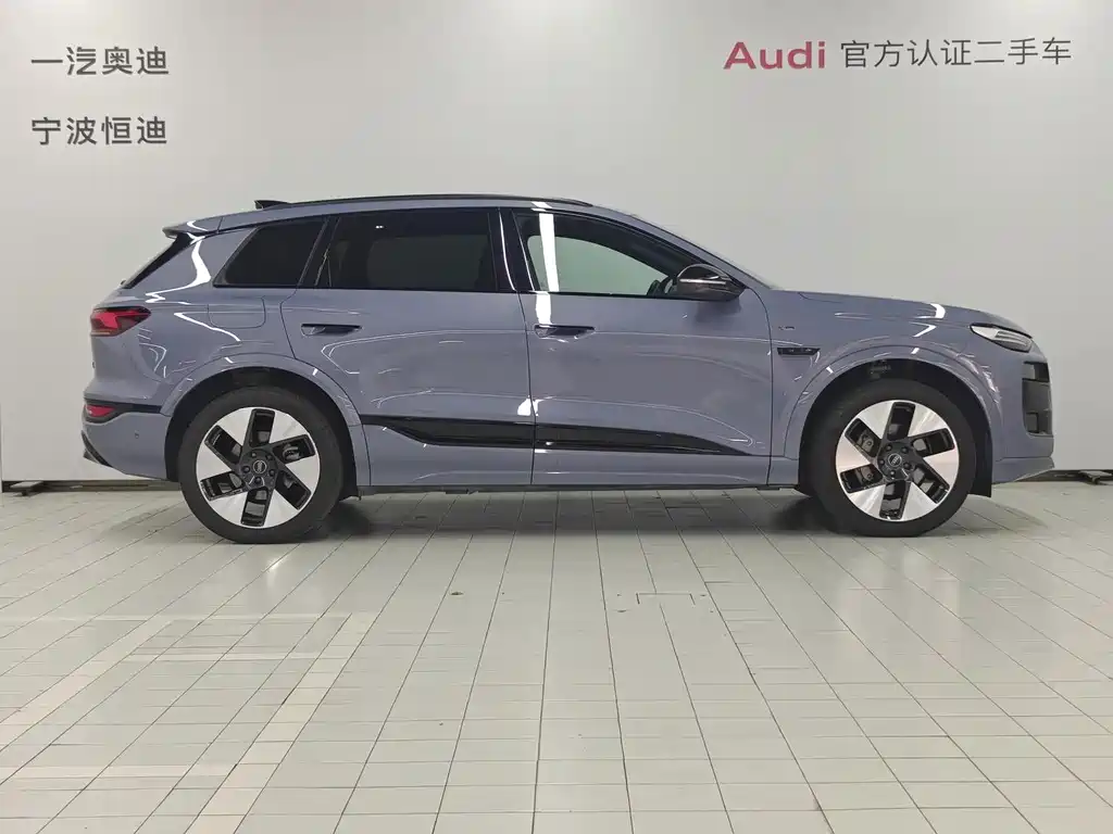 Audi Q6L e-tron — фото 3
