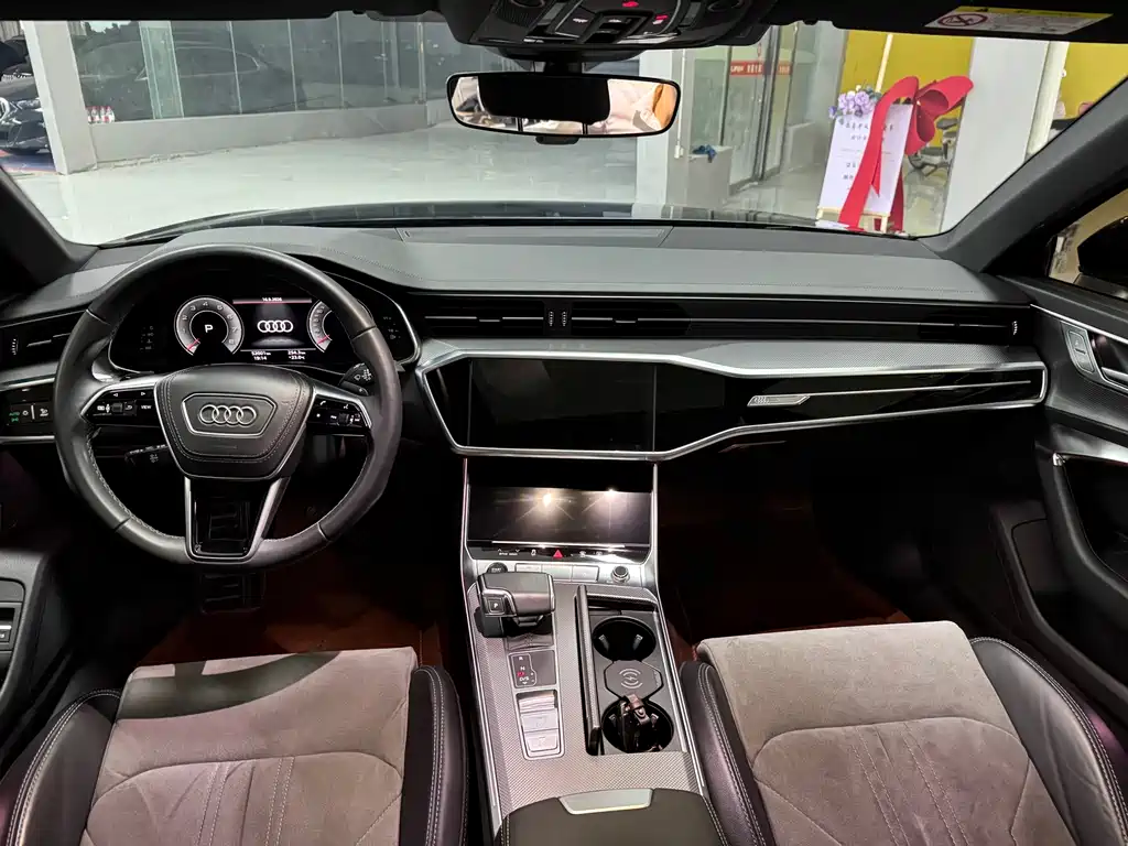 Audi A6L — фото 5