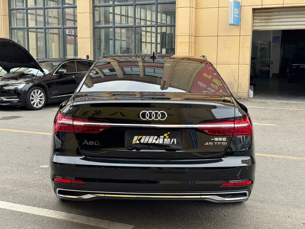 Audi A6L — фото 14