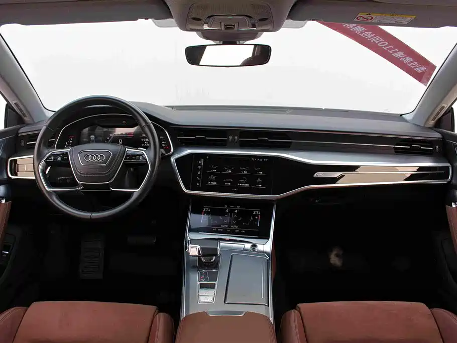 Audi A7L — фото 6