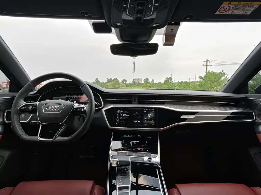 Audi A7L — фото 8
