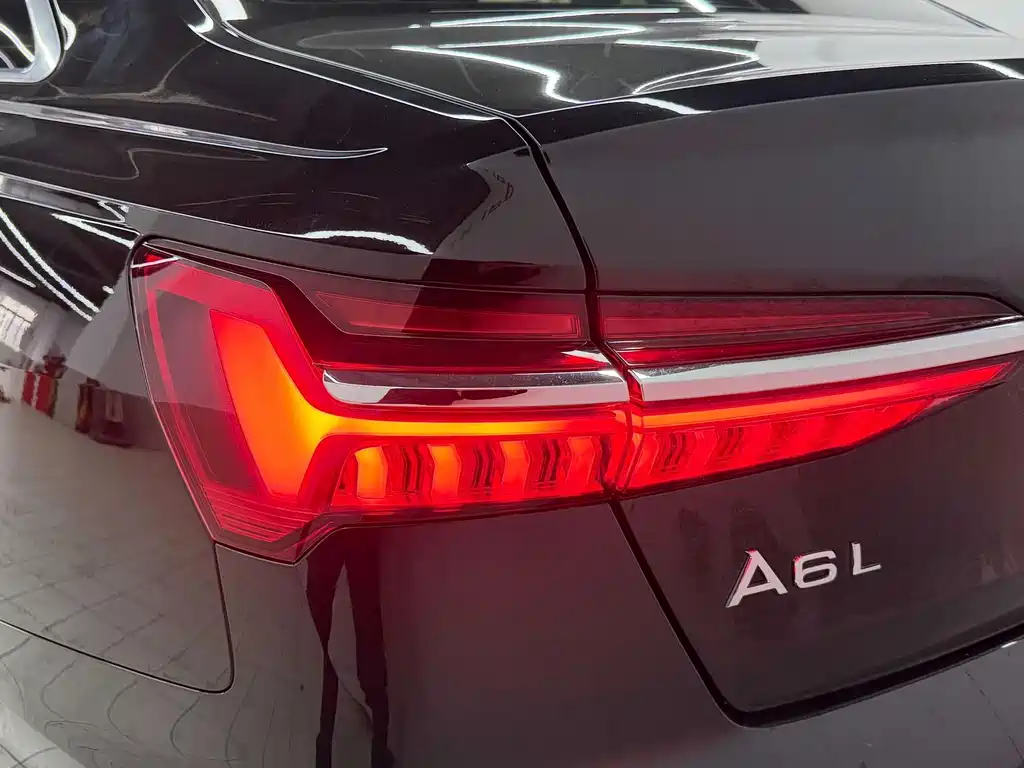 Audi A6L — фото 17