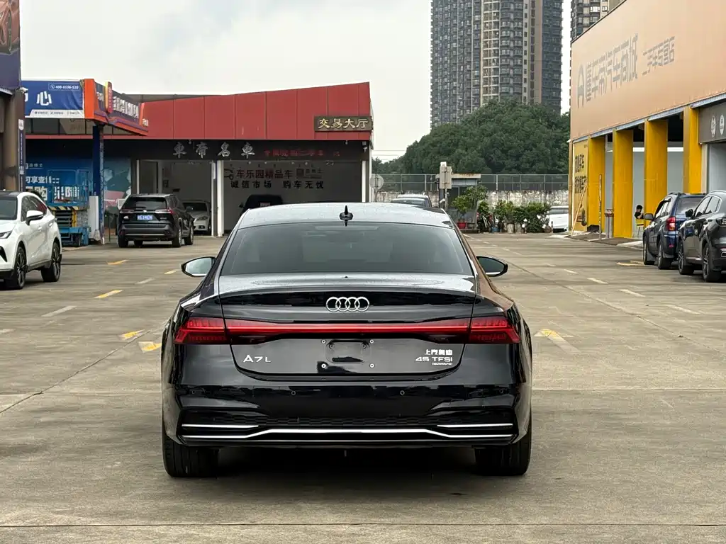 Audi A7L — фото 20