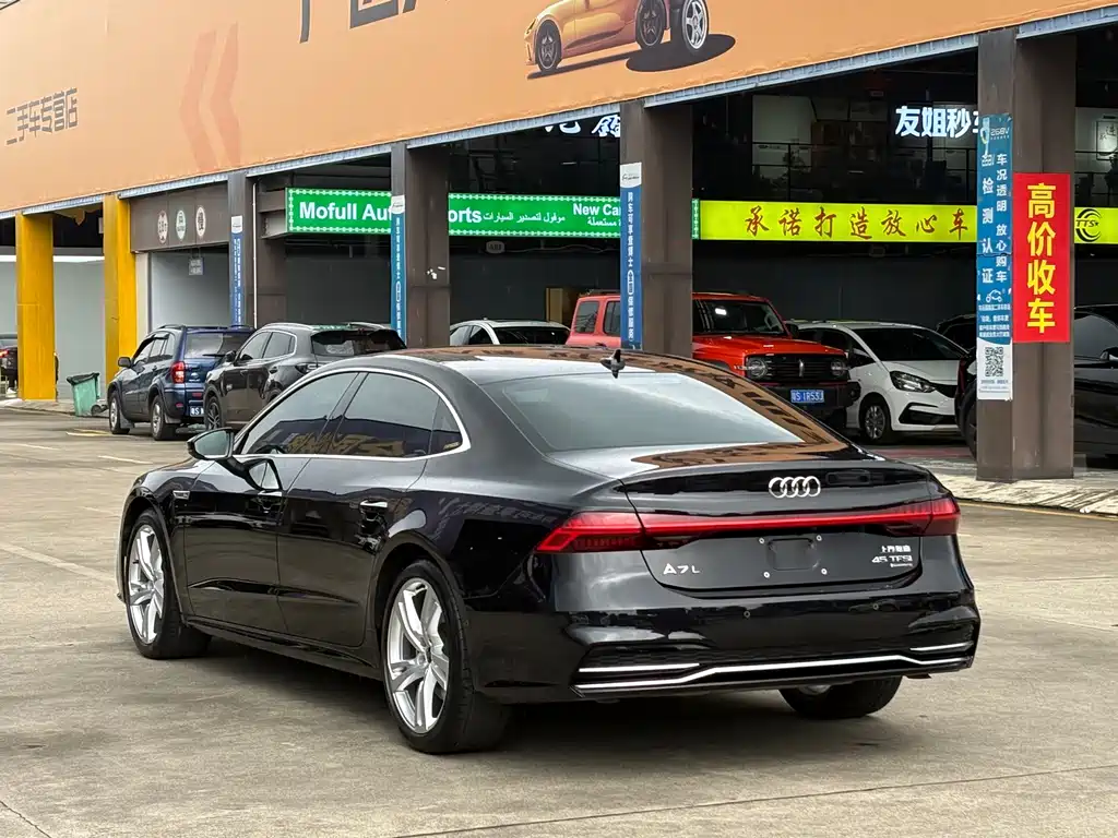 Audi A7L — фото 21