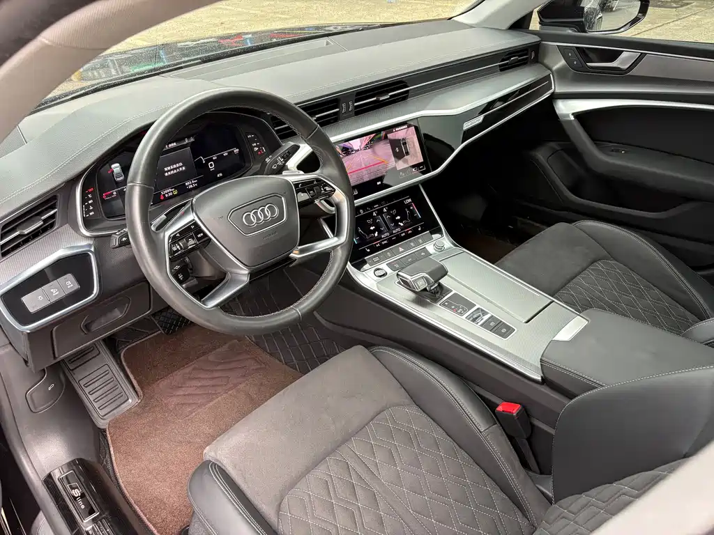 Audi A7L — фото 5
