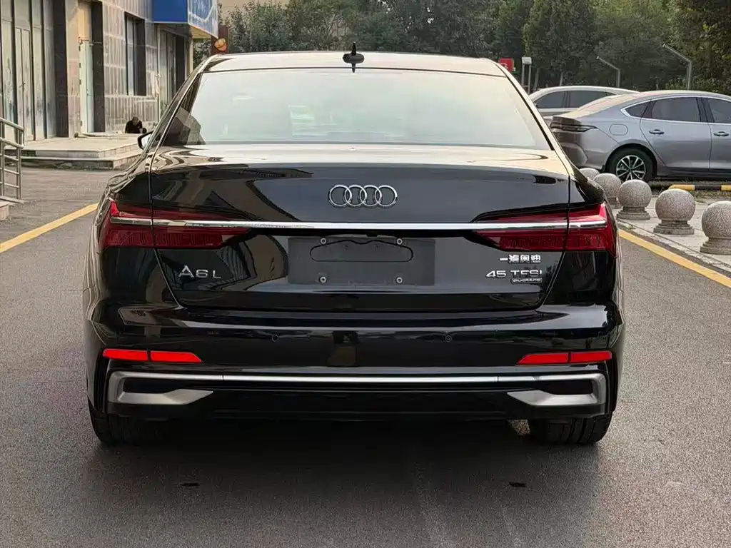 Audi A6L — фото 5