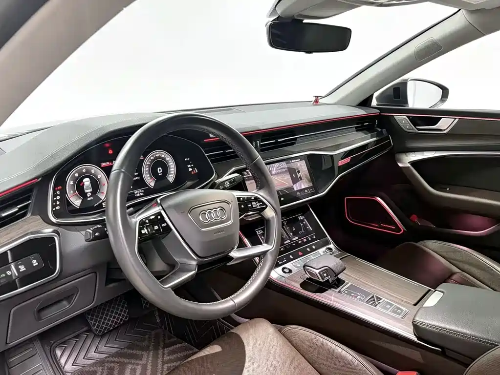 Audi A7L — фото 11