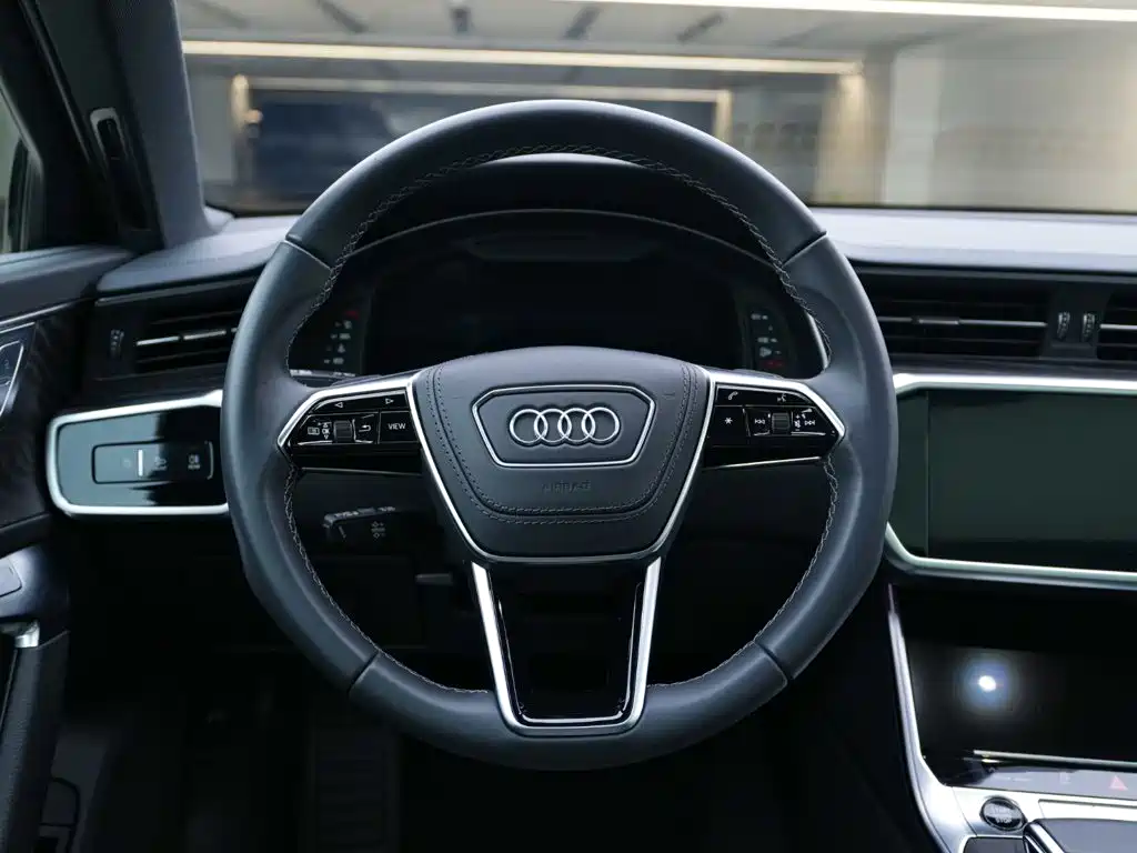 Audi A6L — фото 17