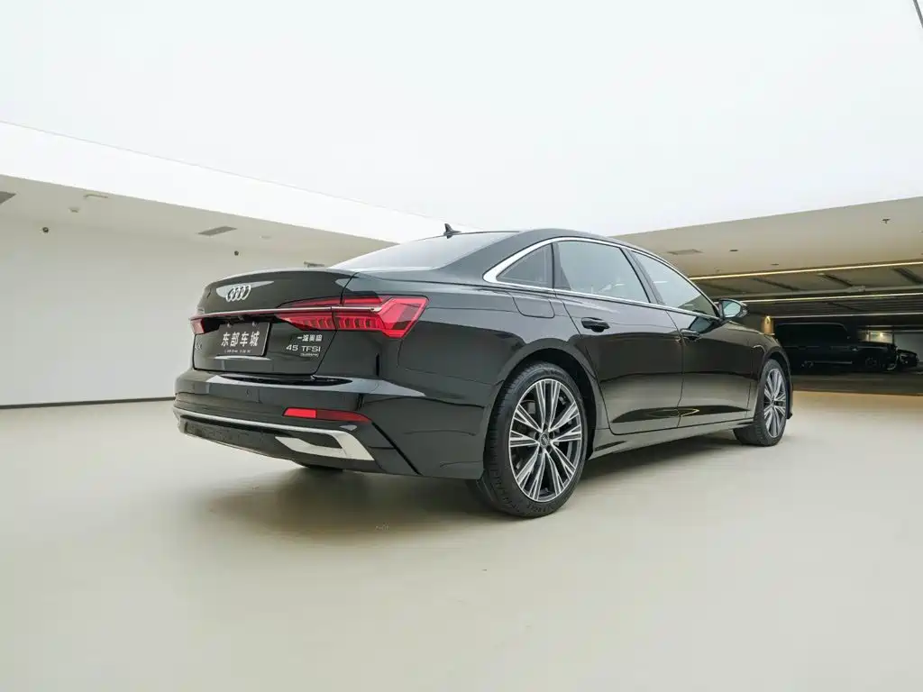 Audi A6L — фото 5