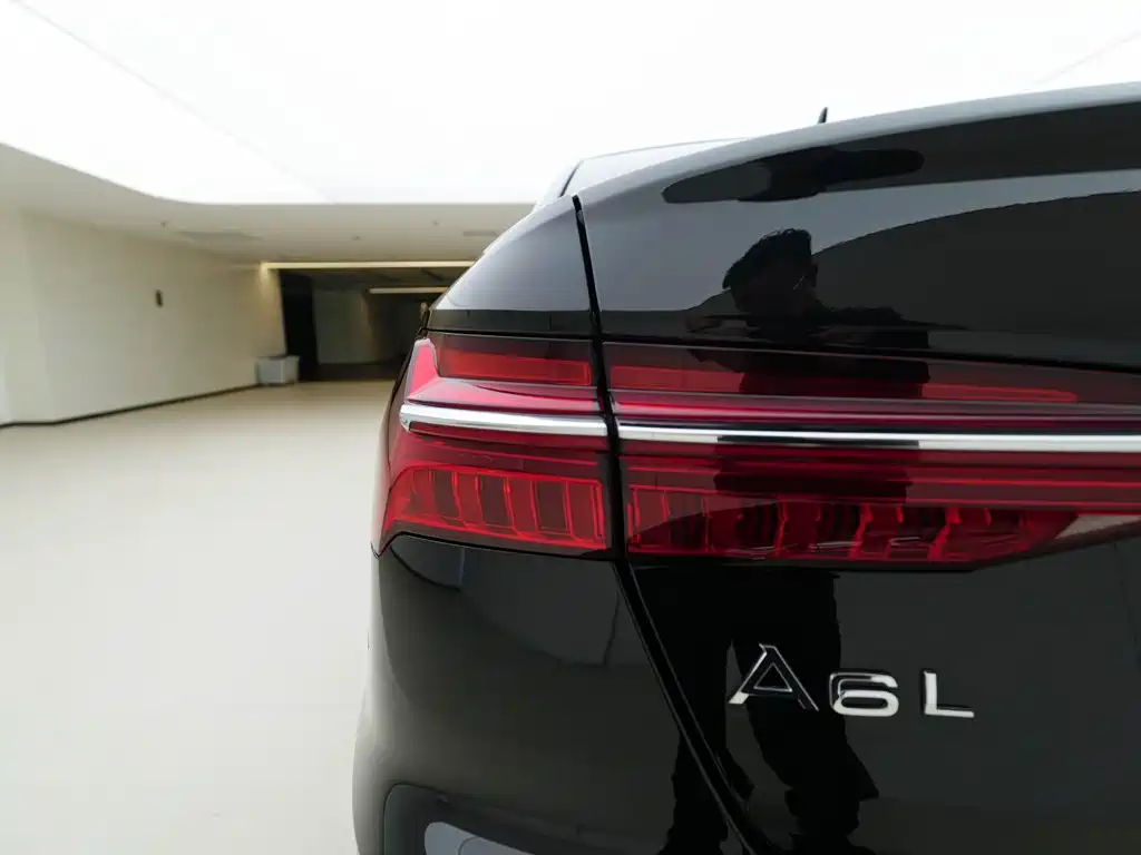 Audi A6L — фото 8