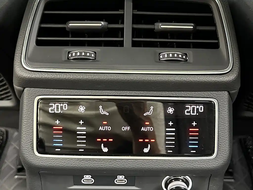 Audi A6L — фото 21