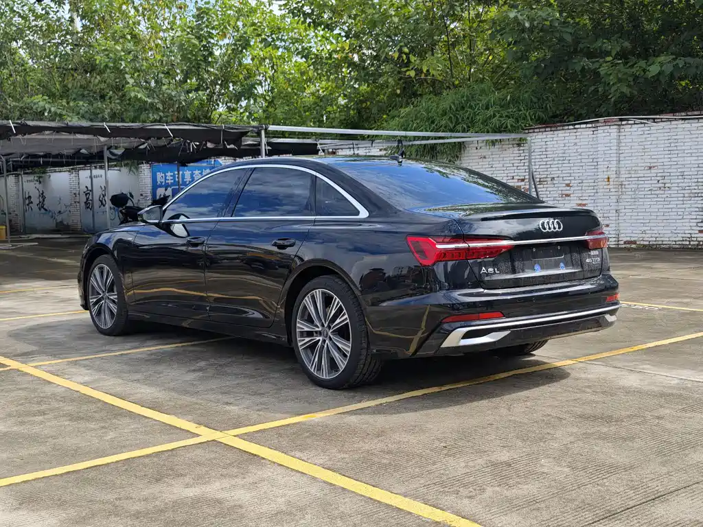 Audi A6L — фото 7