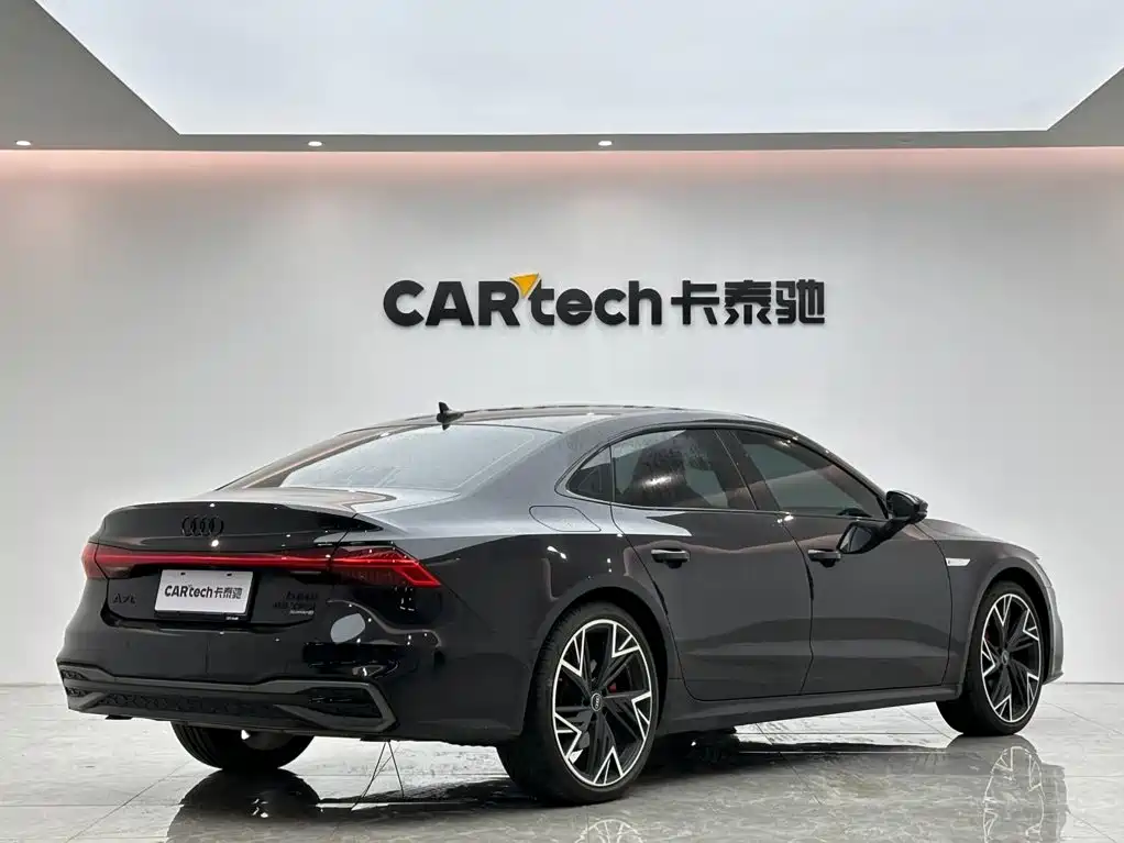 Audi A7L — фото 5