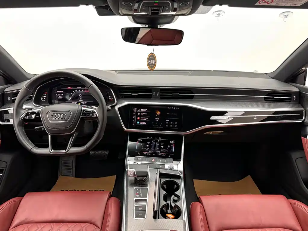 Audi A7L — фото 10