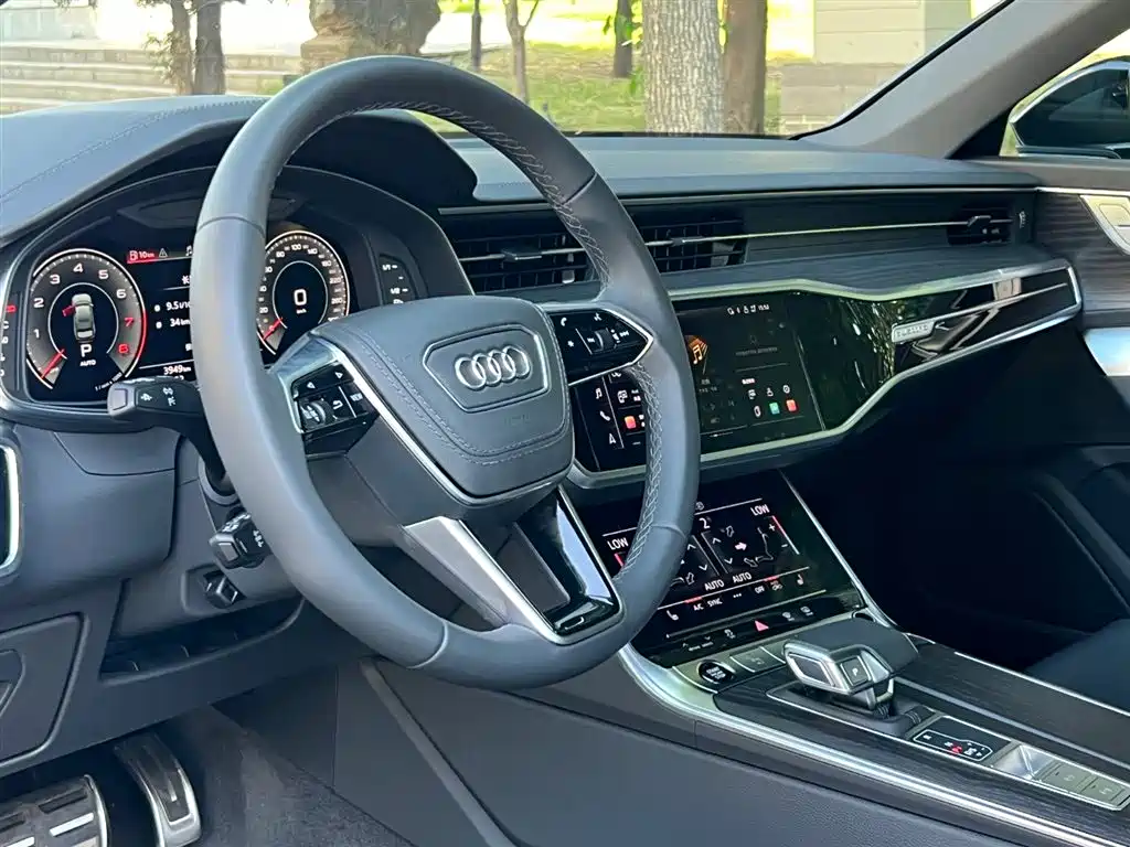 Audi A6L — фото 6