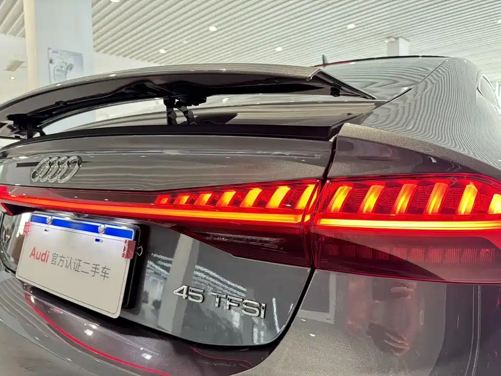 Audi A7 — фото 17