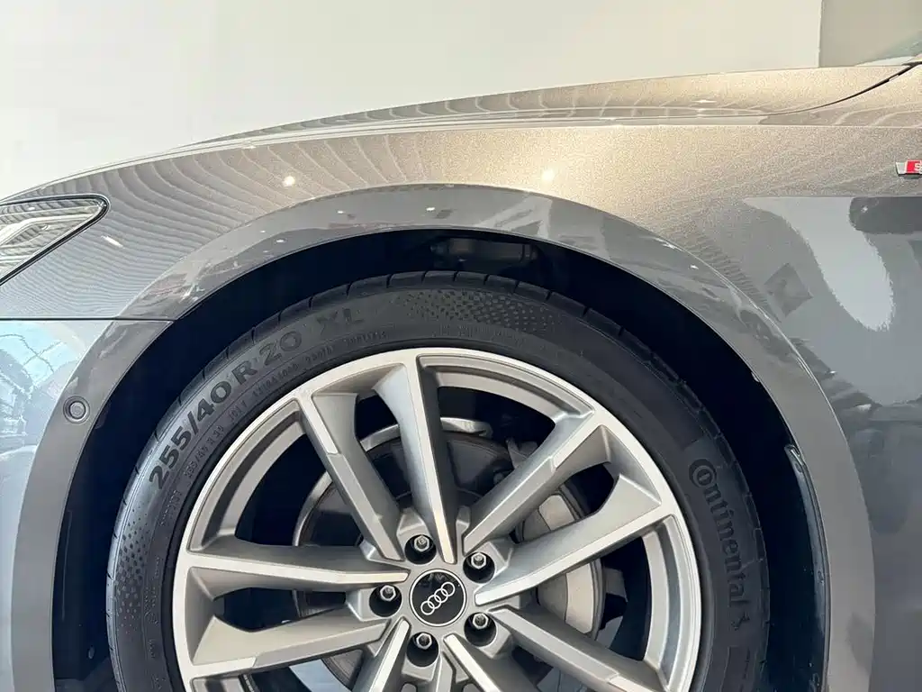 Audi A7 — фото 20