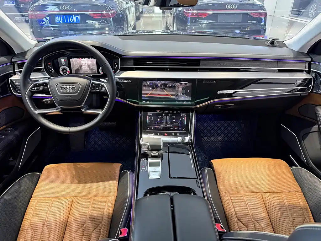 Audi A8 — фото 7