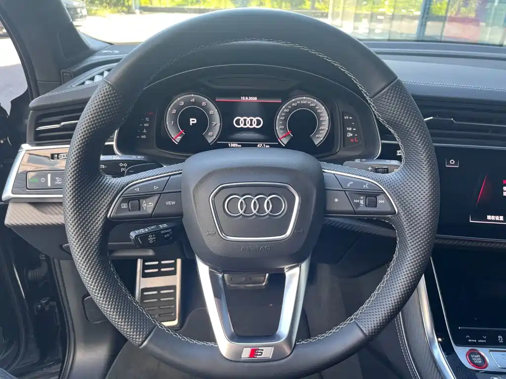 Audi SQ7 — фото 11