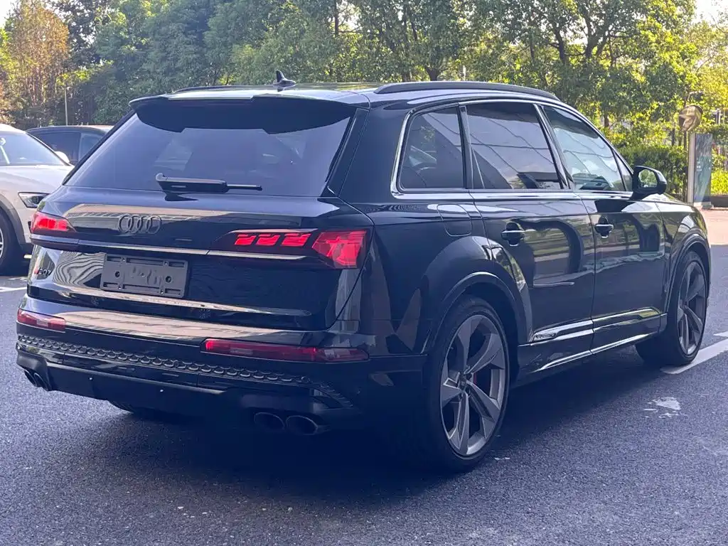 Audi SQ7 — фото 5