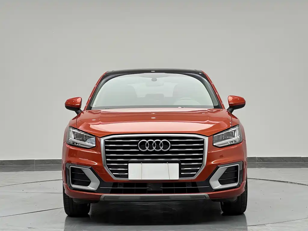 Audi Q2L — фото 2