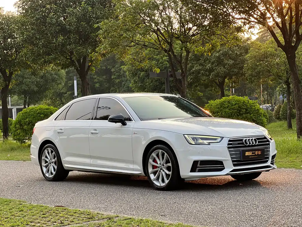 Audi A4L — фото 3
