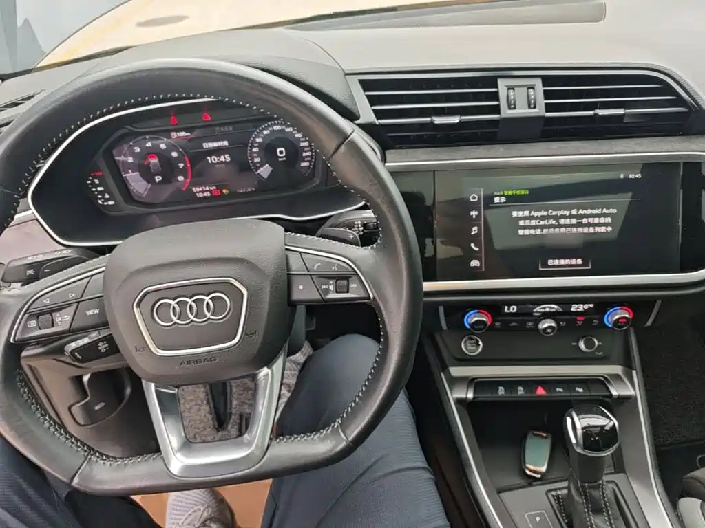 Audi Q3 — фото 10